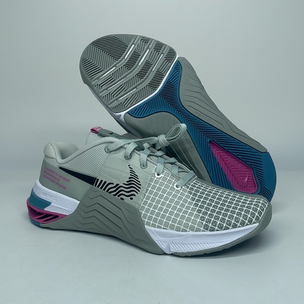 Women’s New Nike Metcon 8 Women's Training Gym Mica Green Shoe DO9327-004 - Picture 2 of 5